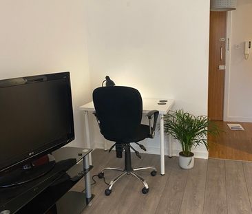 Studio Flat, Blackfriars Rd, G1 - Photo 2