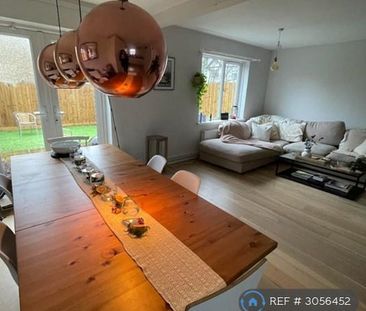 2 bedroom end of terrace house to rent - Photo 4