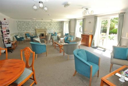 2 bedroom retirement property to rent - Photo 5