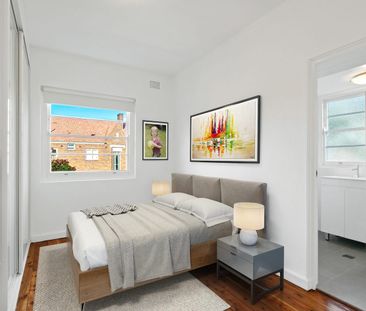 CHARMING 1 BEDROOM APARTMENT - Photo 3