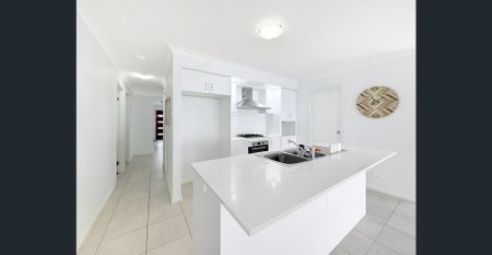 Ideal Location Beautiful Home - Photo 4