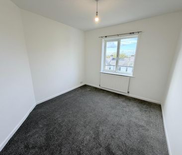 3 bedroom House To Let - Photo 2