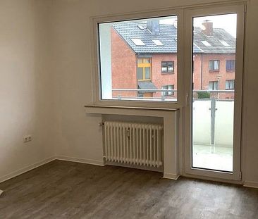Reinkommen und Wohlfühlen: geräumige und renovierte 3-Zimmer-Wohnung mit Balkon - Foto 3