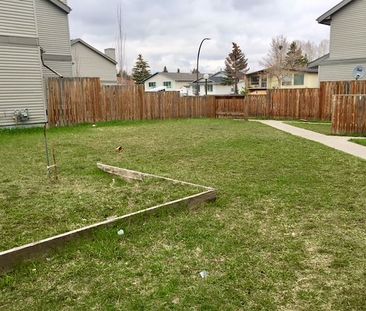 14 - 3 Fonda Hill SE, Calgary - Photo 3