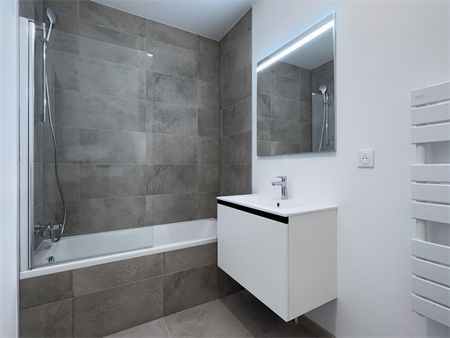 Location Appartement 3 pièces 72m² - Photo 4