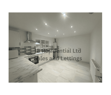 3 bedroom terraced house to rent - Photo 3