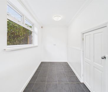 3 bedroom End of terrace house to rent - Photo 3