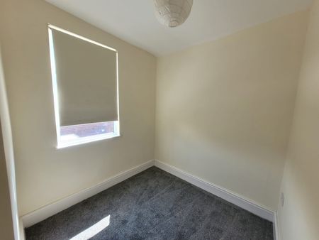 3 Bed Terraced House, Grange Street, M6 - Photo 4