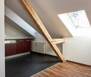 Einzigartige Dachwohnung mit Loftcharakter - Photo 1