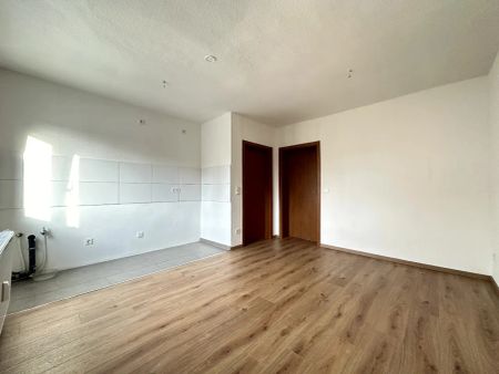 KREFELD-BOCKUM: VOLLSTÄNDIG RENOVIERTE 2-ZIMMER WOHNUNG ANZUBIETEN! - Photo 5