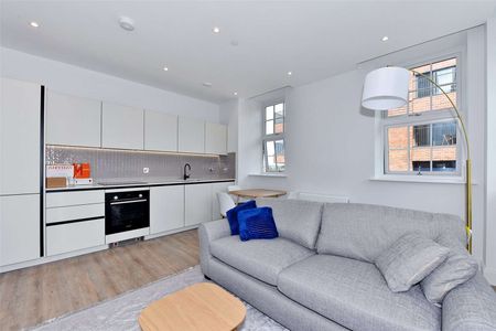 A modern two bedroom apartment in the Horlicks Factory Building by Berkeley Homes. - Photo 2