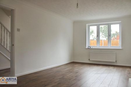 4 bedroom detached house to rent - Photo 4