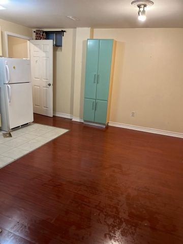 For Lease - 5450 Glen Erin Drive Unit# Basement, Mississauga, Ontario - Photo 2