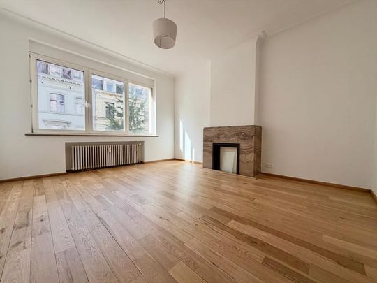 Appartement te huur - foto 1