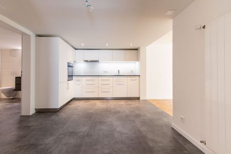 Charming 2-room apartment in the heart of Murten - Photo 2