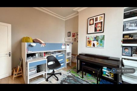 4 bedroom terraced house to rent - Photo 2