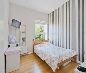 4 bedroom terraced house to rent - Photo 1