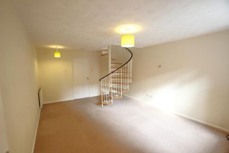 2 bedroom terraced house to rent - Photo 2