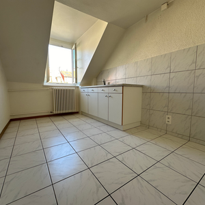 Appartement de 3 pièces dans un immeuble de 4 ètages - Rue de la Serre 105 - La Chaux-de-Fonds - Photo 2