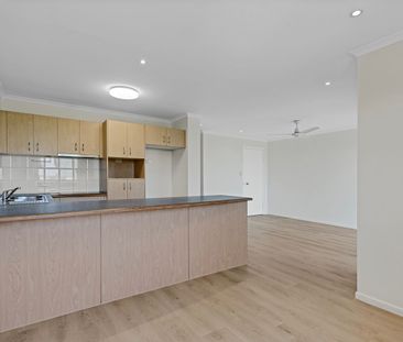 Freshly renovated unit in prestigious Cotton Tree area - Photo 3