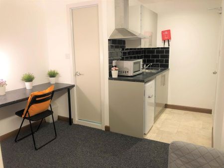 Studio to rent - Photo 4