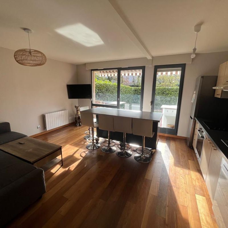 Location Appartement 2 pièces Meublé 51m² CALUIRE ET CUIRE 69300 - Photo 1