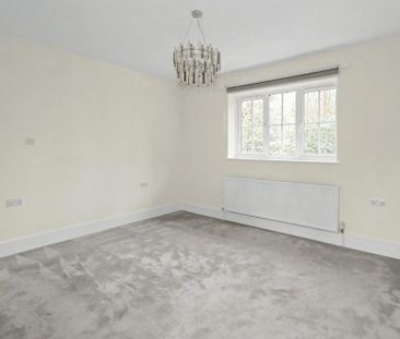 4 bedroom detached house to rent - Photo 3