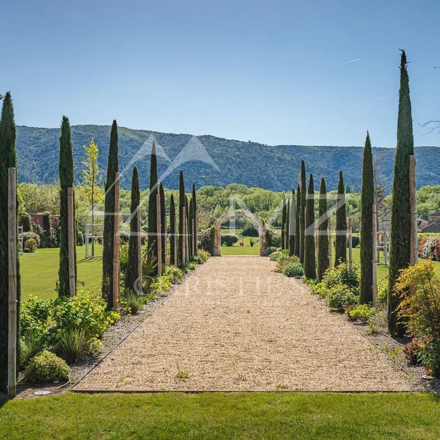 Propriété exceptionnelle au coeur du Luberon - Photo 1