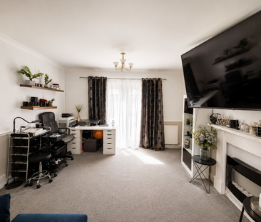 3 bedroom semi-detached house to rent - Photo 1