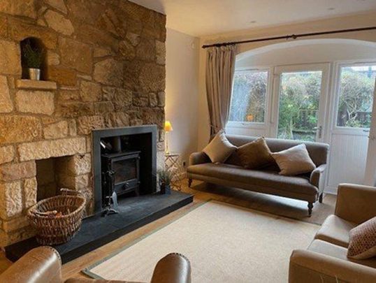 3 bedroom terraced house to rent - Photo 1