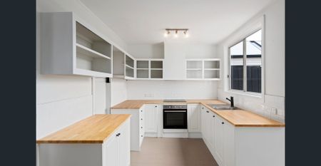 CLASSIC CHARM IN PRIME LOCATION - Photo 5