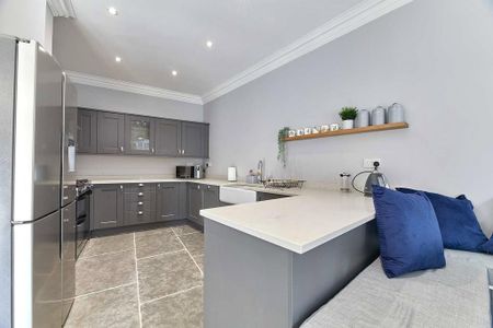 4 bedroom semi-detached house to rent - Photo 5