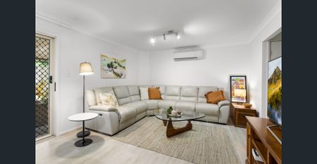 A rare opportunity for a short term lease – 3 months only! - Photo 2