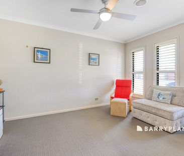 Large Family Living - Photo 2