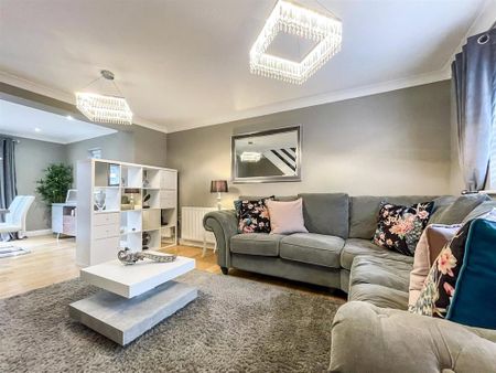 3 bedroom detached house to rent - Photo 3