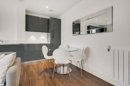 1 bedroom flat to rent - Photo 4