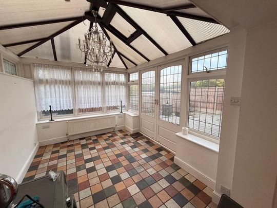 4 bedroom terraced house to rent - Photo 1