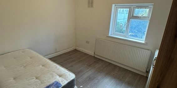 Studio Flat, Lyon Park Avenue, HA0 - Photo 3