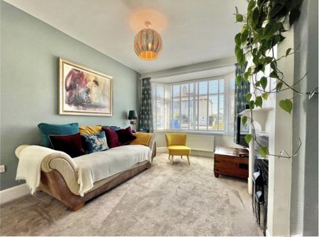 3 bedroom semi-detached house to rent - Photo 3