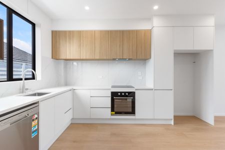 Modern Luxury in Panmure's Golden Triangle - Photo 2