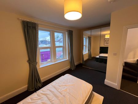 4 Bed Terraced House, Roman Road, BS5 - Photo 3