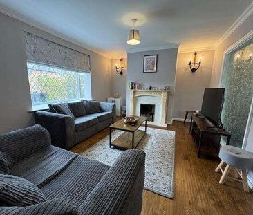 East Avenue, Heald Green, SK8 - Photo 1