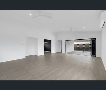 26 Charleston Way, Smithfield, Qld 4878 - Photo 4