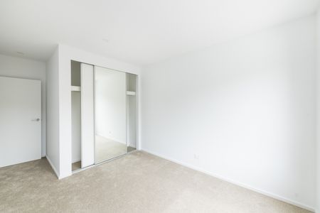8 Carcoare Terrace, Watson ACT 2602 - Townhouse For Rent | Domain - Photo 5