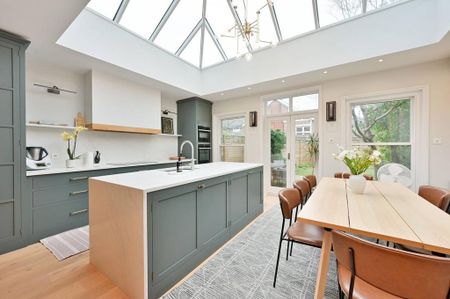 4 bedroom terraced house to rent - Photo 4