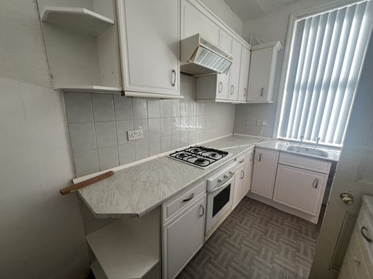 Ashton Grove, Leeds, LS8 - Photo 1