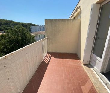 Studio terrasse lumineux en dernier étage - Photo 2