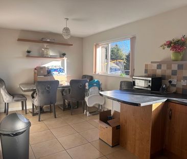 3 Bed Semi-detached House - Photo 5