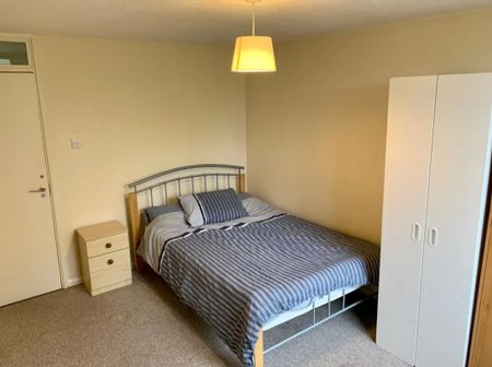 Room in a Shared Flat, Fairlie Court, E3 - Photo 3