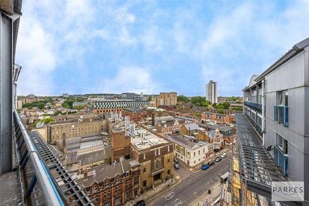 The Vista Building, Calderwood Street, Woolwich, London, SE18 - Photo 2